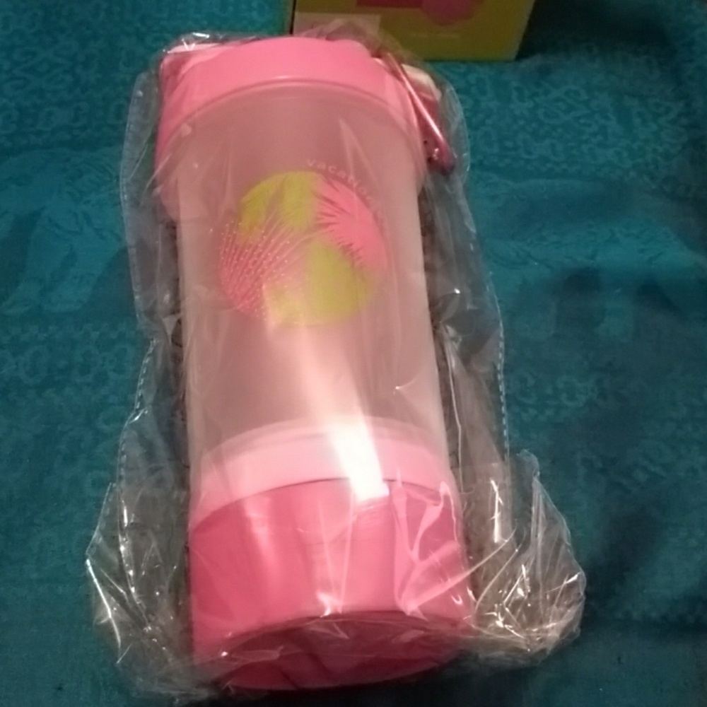 NEW NEVER USED FAB FIT FUN GET SHAKIN' DRINK BOTTLE TUMBLER